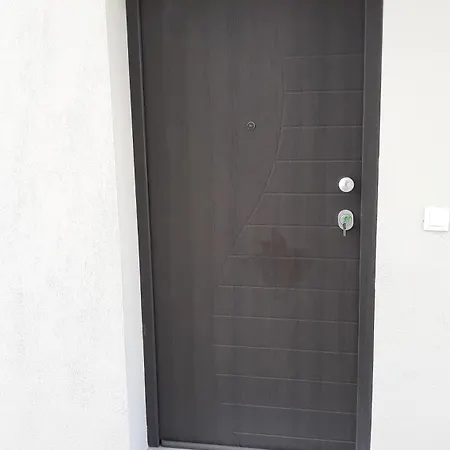 Tatiana House * 니키티