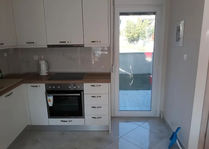 بيت للعطل Tatiana House